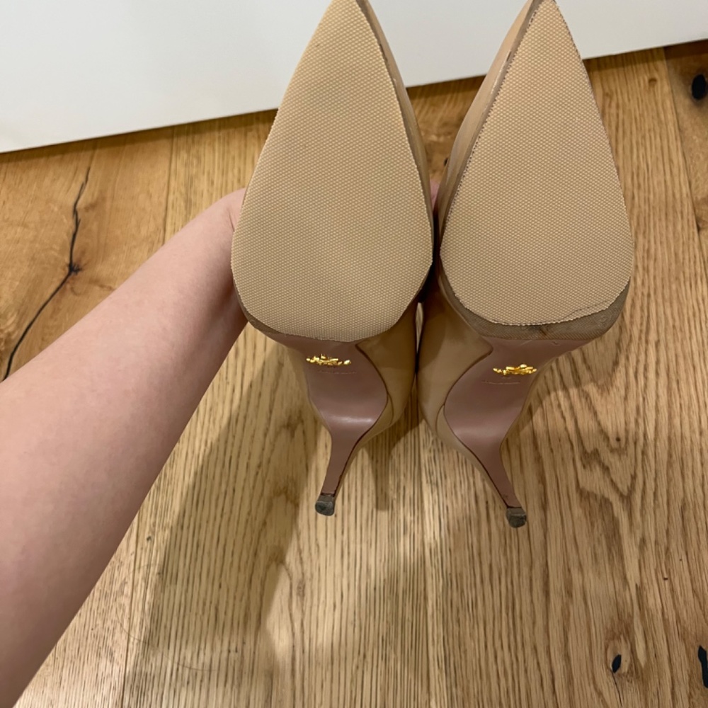 Prada saffiano leather pumps - Picture 7 of 7